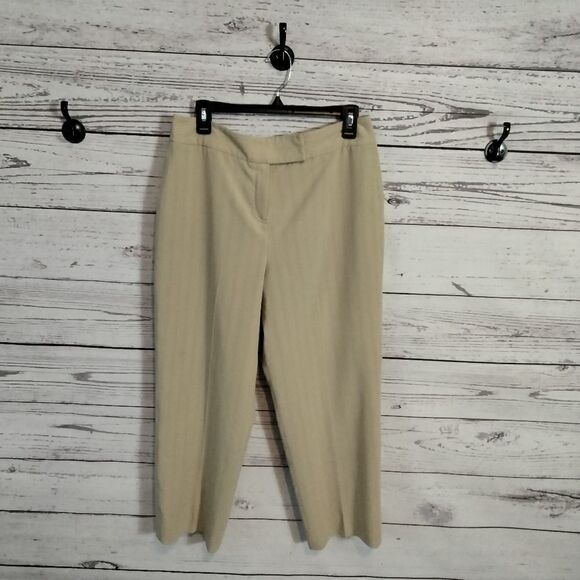 "Larry Levine suits" woman's dress pants. - Picture 1 of 6